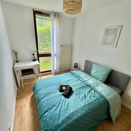 Spacieux 4 Avec Jardin Et Parking, A 50 M Du Rer D Apartment Courcouronnes